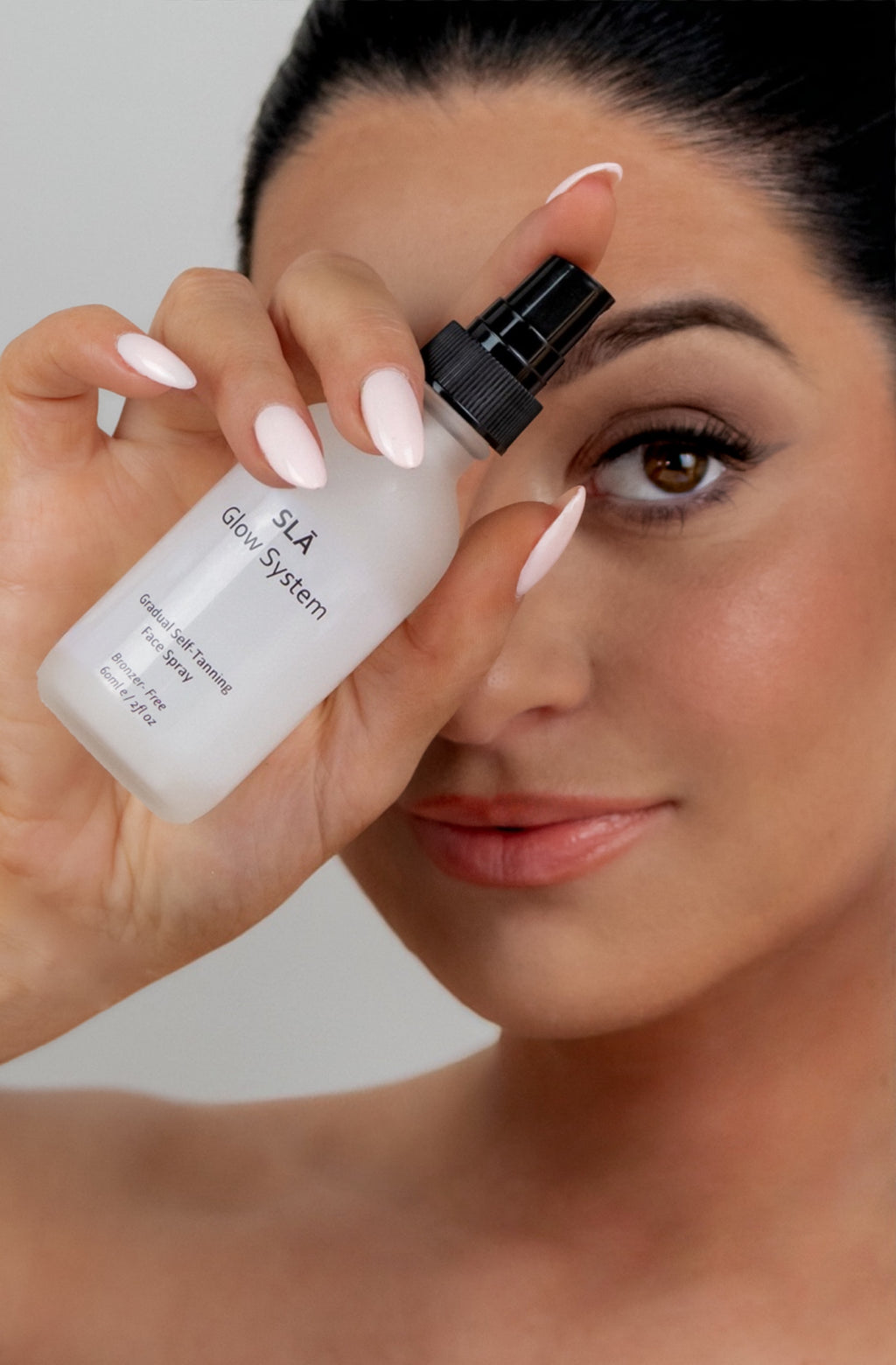 SLĀ Gradual Self-Tanning Face Spray