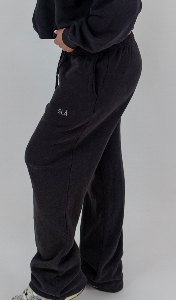 Noir Straight Leg Sweatpant