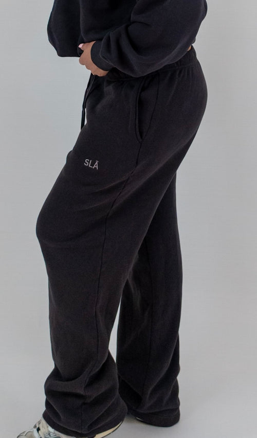Noir Straight Leg Sweatpant